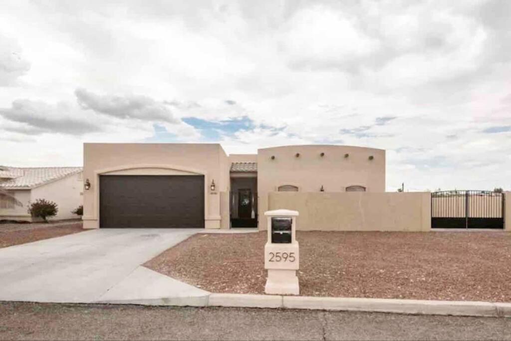 Havasu Retreat! Pool, Spa, Gym & View レイク・ハヴァス・シティ エクステリア 写真